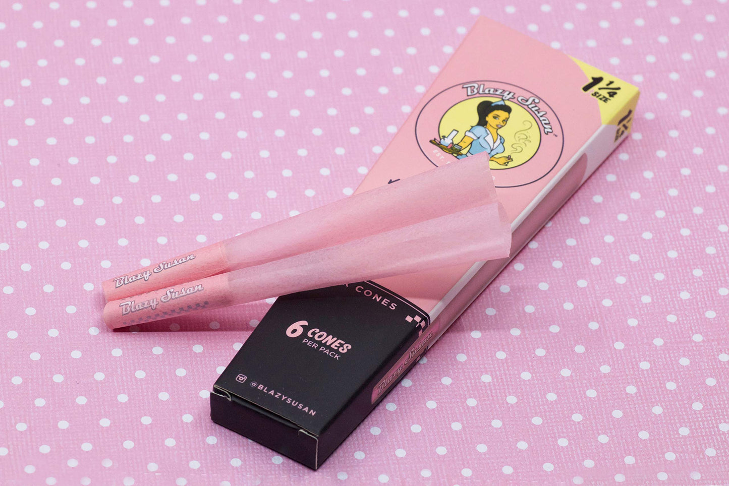 Blazy Puff Pack | Paquete de papeles y conos rosados | Vegano y suave quemado | Accesorios para fumar de calidad Blazy Susan