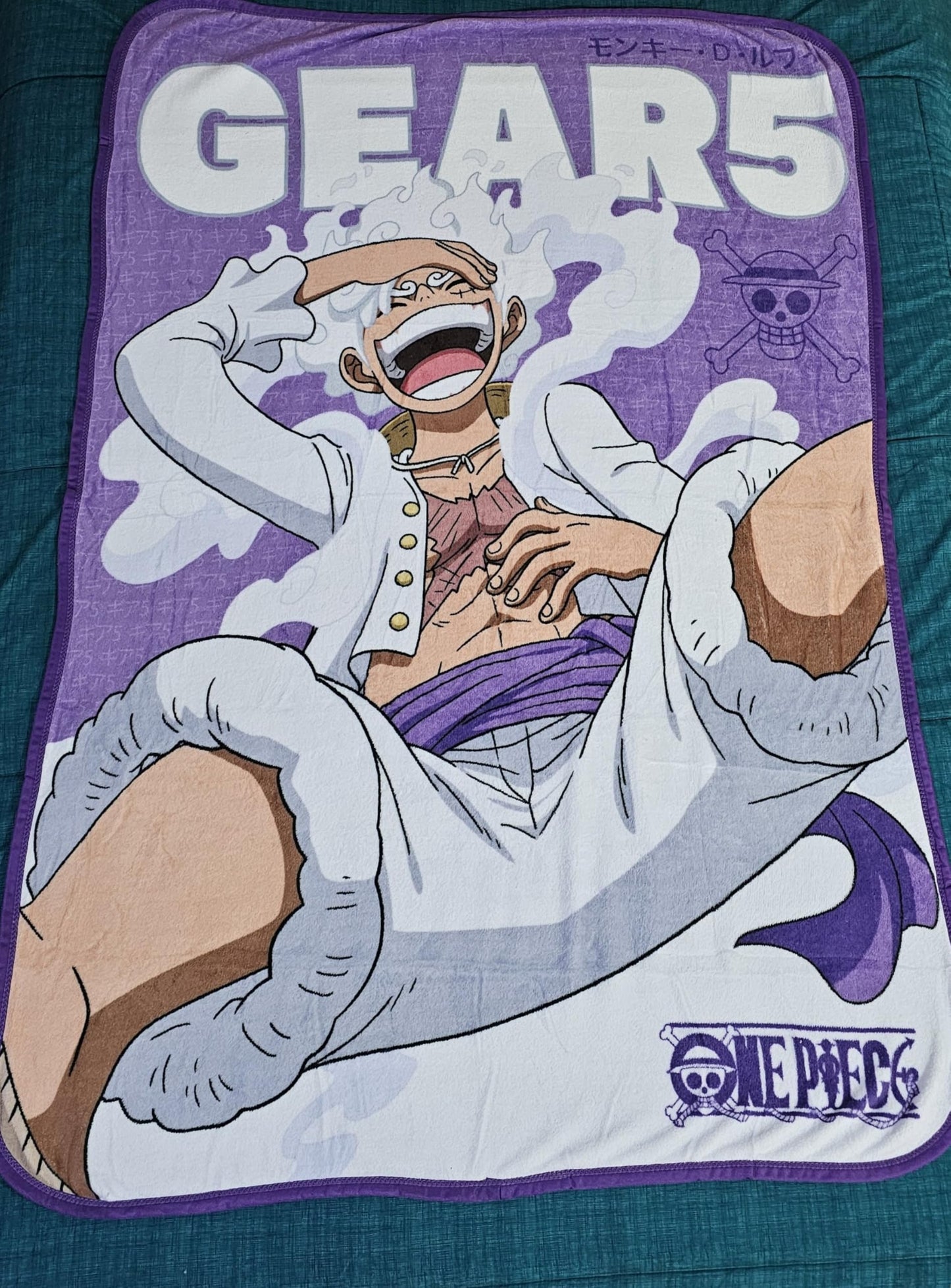 Geek Industry One Piece Luffy Gear 5 Cobija Manta Polar – 152 x 117 cm – Suave, Cálida y Oficial